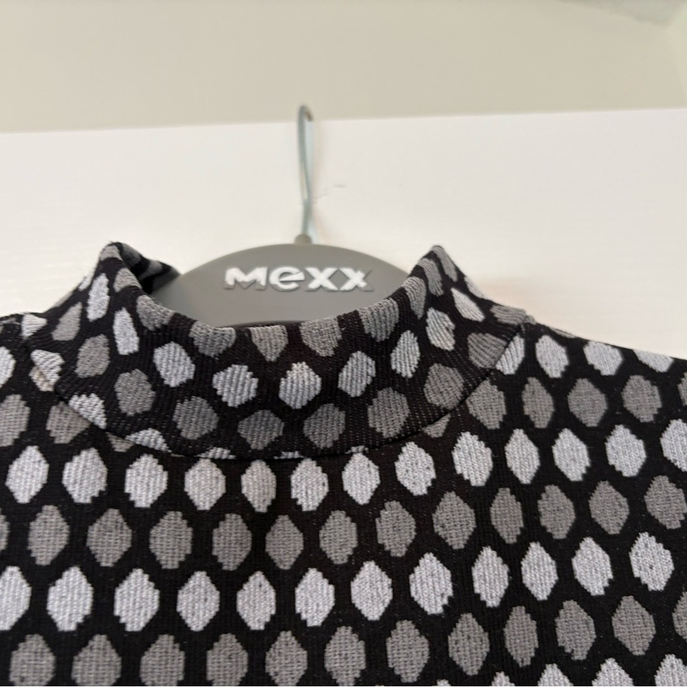 Sleeveless Mock Neck Mini Top in Black and White Spot - Picture 2 of 4